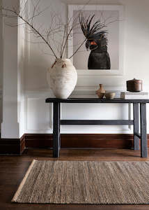 Entrance: Armadillo Drift Nook - Natural & Black