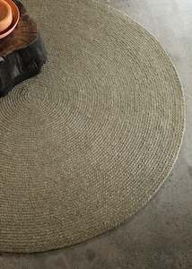 Round Rugs: Armadillo Braid - Oregano