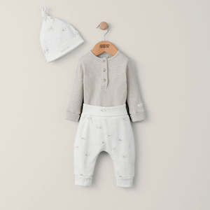 Baby wear: Mamas and Papas Ribbed Bodysuit, Stork Print Pants & Beanie - 3 Piece Set