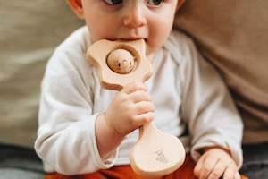 Pēpi Kiss - natural teething rattle