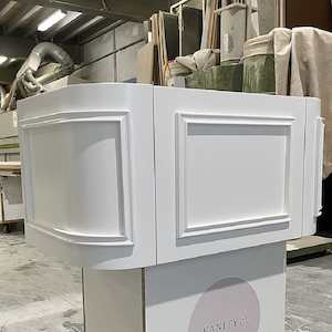 Bathroom and toilet fitting: Vanity Co | Bolection Curved Vanity