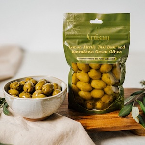 Lemon Myrtle & Kawakawa Infused Olives