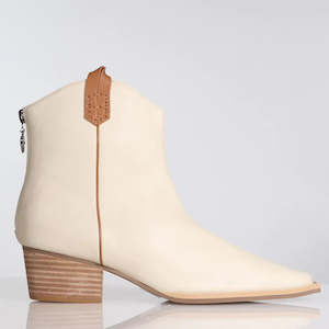 Minx Boots: MINX RYDER CREAM NAPPA / TAN TRIM