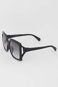 Artini Sunglasses: ARTINI - Daisy Sunglasses - black