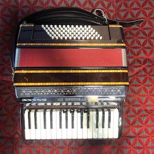 Harmonicas 2: Beltuna - Tyrolean III 72 - Piano Accordion  Second Hand