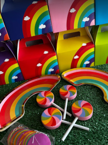 Internet only: RAINBOW MINI PARTY BOX