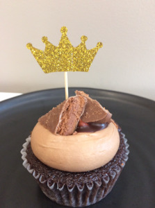 Internet only: CROWN CUPCAKE TOPPERS