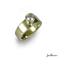 14ct Gold & Moissanite Ring