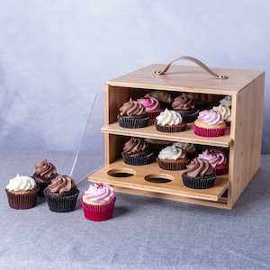 Storage: Bamboo Cake Carrier