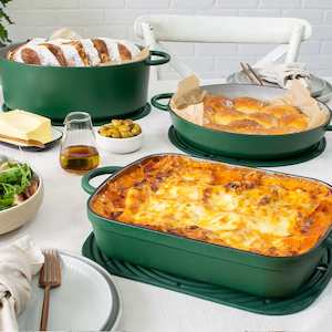 Baking Trays Tins: Firra Cast Iron Cookware Bundle