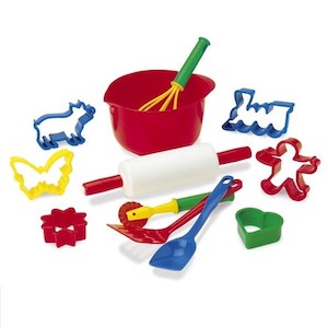 Craft material and supply: Dantoy Baking Set In Net - 12 Piece