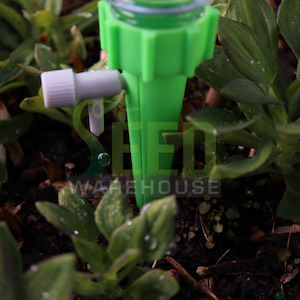 Seed - garden: Bottle Top Water Spike