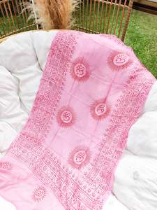 Frontpage: Small Ohm Scarves