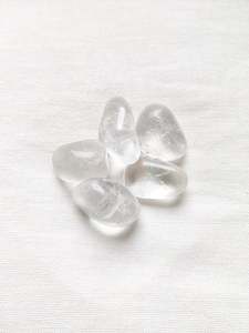 Clear Quartz Pieces: Clear Quartz Tumbled Crystals