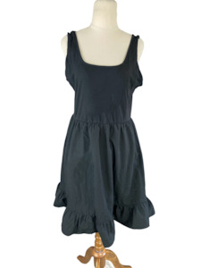 Sleeveless frill sleeve dress | size 14 (not branded)