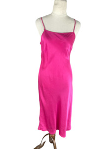 Pink satin-look dress slip | size 8