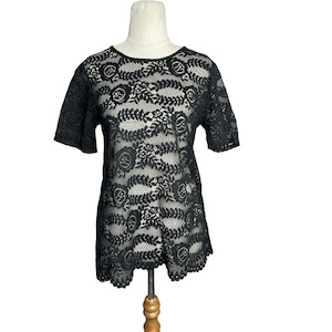 Curate by Trelise Cooper black lace top | size 8-10