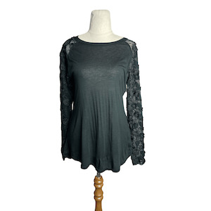 Ruby Hana Lace Sleeve Top | size 10