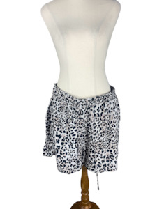 Decjuba animal print shorts | size 14