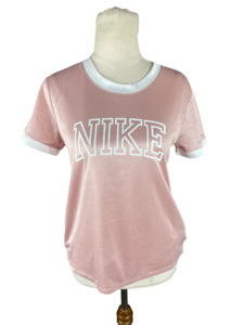 Favourite Finds: Nike pink tee | size small