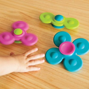 Toy: Fat Brain Toys Whirly Squiz