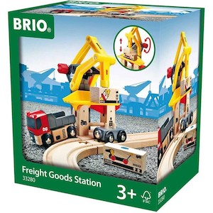 Toy: Brio World Freight Goods Station