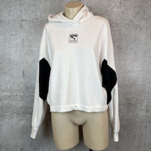 Second hand clothing: Puma Hoodie - L