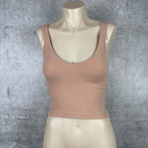 Second hand clothing: Lululemon Crop Top - 6 (lulu2)