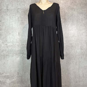 Second hand clothing: Cartel & Willow Dress - S