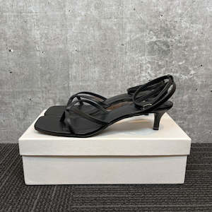 Second hand clothing: LA Tribe Heels - 9/40