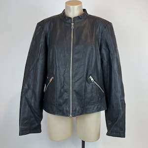 Second hand clothing: Vero Moda Jacket - XXL