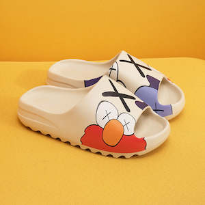 Clothing: Clown Foam Slides