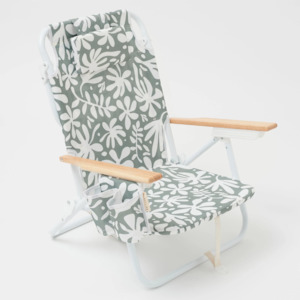 Gift: Luxe Beach Chair - The Vacay Olive