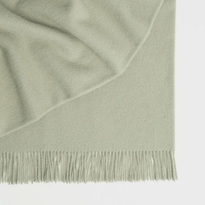 Nevis Wool throw - Thyme