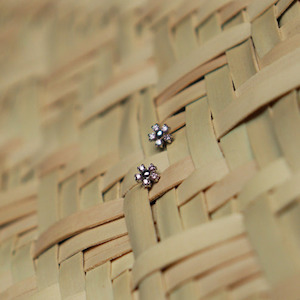 Homewares: Manuka Gem Studs Silver