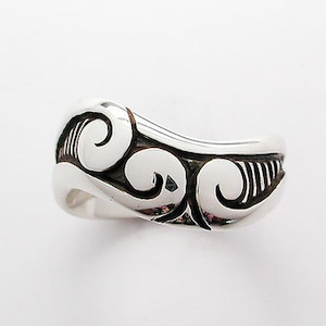 Homewares: Three Koru Ring Silver