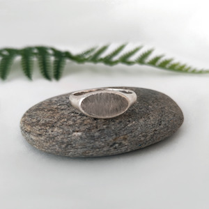 Holizontal Oval Signet Ring Silver Matt Finsih