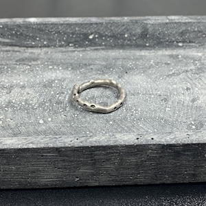 Evolve Ring Oxidised Silver