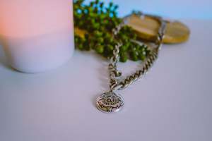 Sale Accessories: FOUR CORNERS NECKLACE - SILVER CHAIN WITH MEDALION