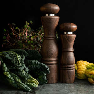 Non-store-based: CRUSHGRIND PARIS PEPPER MILL