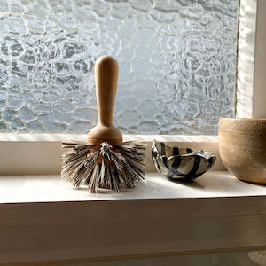 Non-store-based: IRIS HANTVERK | POT & PAN BRUSH