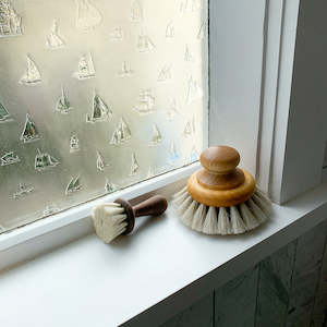 IRIS HANTVERK | MAPLE BATH BRUSH | KNOB