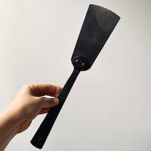 Non-store-based: THE SOLO BLACKSMITH | SPATULA