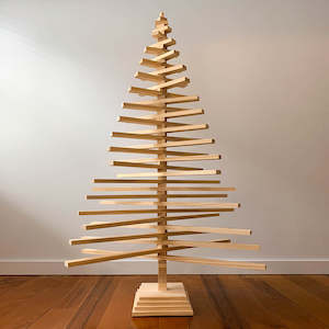 WOODEN CHRISTMAS TREE