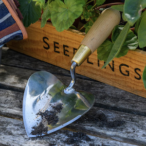 SOPHIE CONRAN | HEART TROWEL