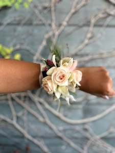 Flowers: Bespoke Corsage & Buttonhole Bundle