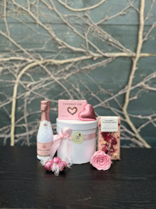 V Day: Sweet Symphony Hat Box