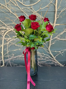 Valentines Day Flowers: Half Dozen Roses