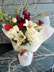 Christmas In Bloom Bouquet With Free Cookie