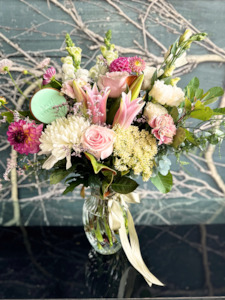 Flowers: Classic Birthday Bouquet With Free Cookie